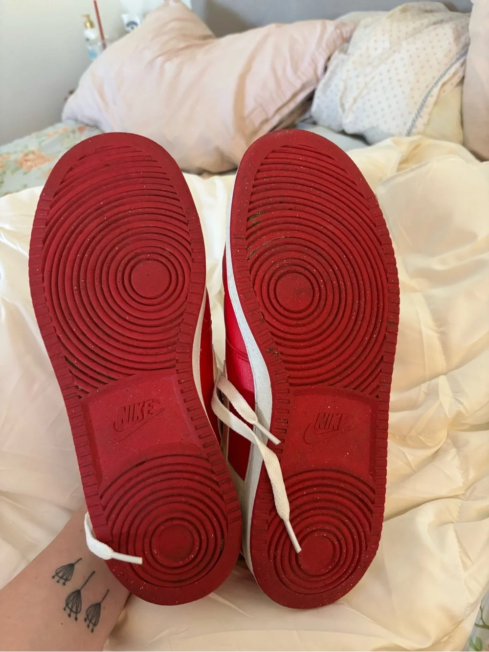 Nike Red and White Low-Top Sneakers with Mesh Lining - Picture 5 of 7